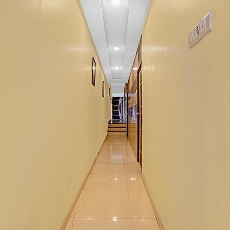 Oyo 84398 Maroshi Residency Mumbai Exterior foto