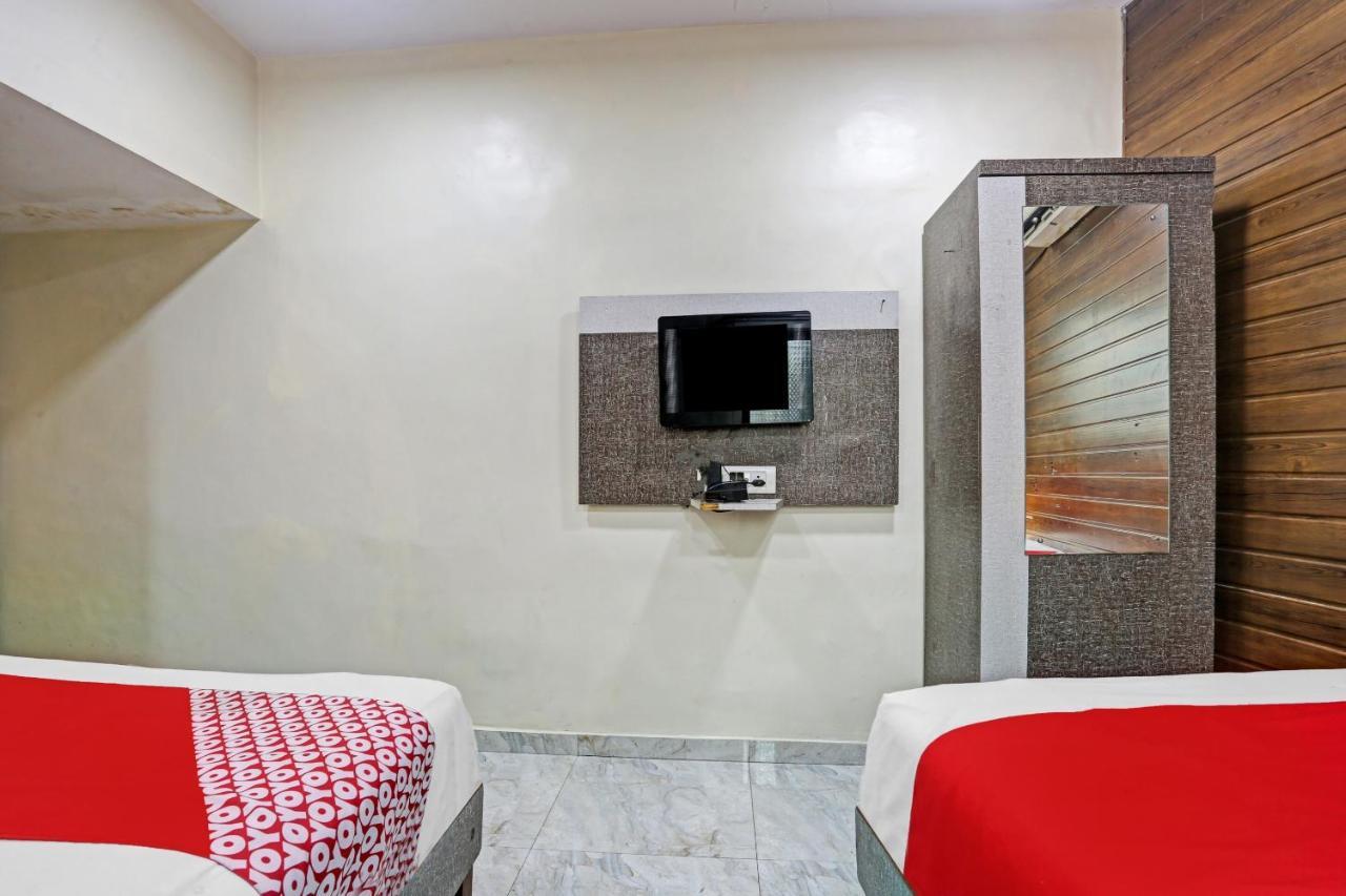 Oyo 84398 Maroshi Residency Mumbai Exterior foto
